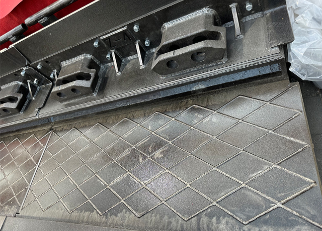 埋弧无焊道光滑耐磨板