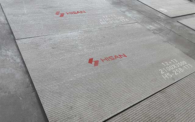 HS300 复合碳化物堆焊耐磨板