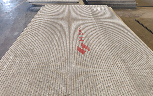 HS600 复合碳化物堆焊耐磨板