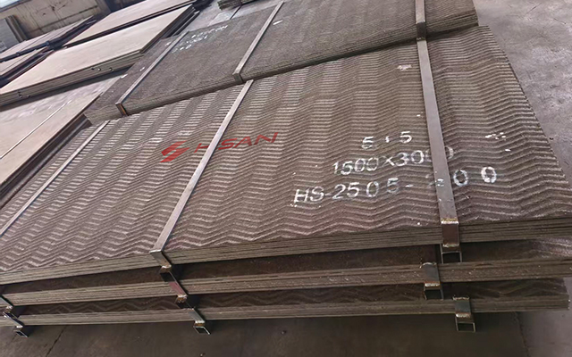 HS-X 定制复合碳化物堆焊耐磨板